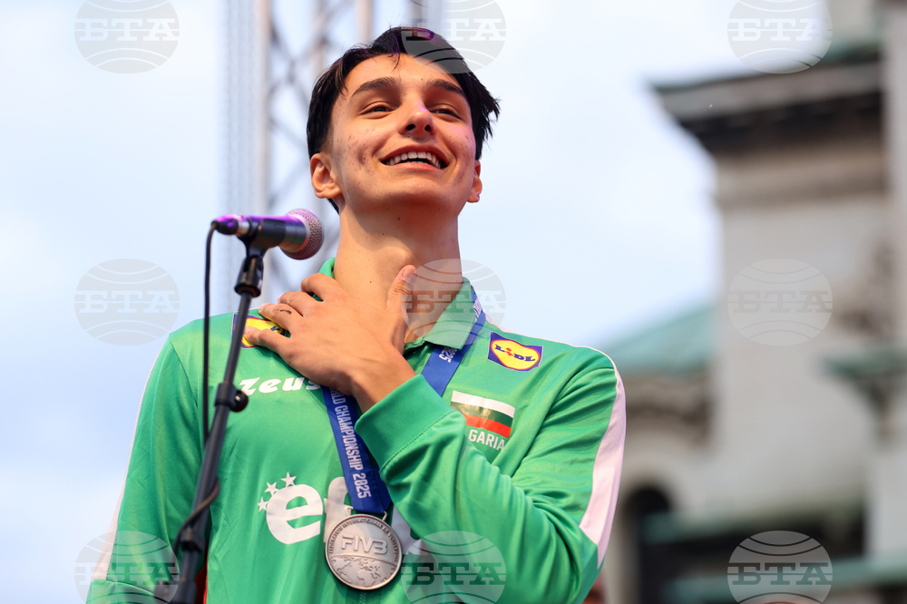 Локомотив Новосибирск със Симеон Николов се наложи над Оренбург