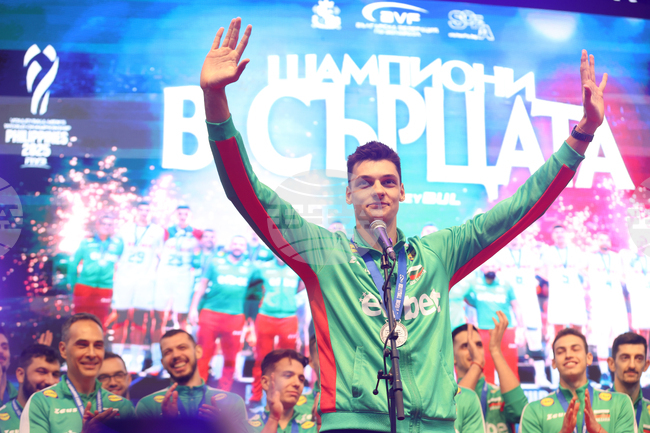 Александър Николов няма да играе за Чивитанова срещу белгийския Льовен заради грип