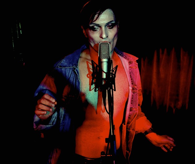 Иво Димчев представя нов албум и книга на концерта си тази събота 