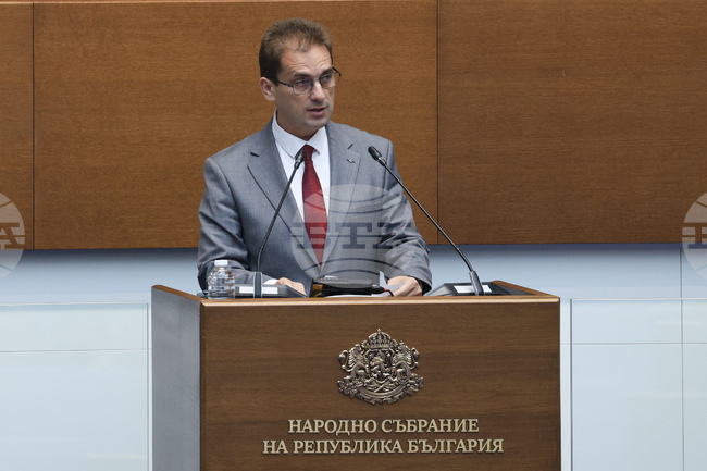 Оставаме длъжници на възрастните хора в усилията си да им осигурим достойни старини, заявиха в декларация от "Алианс за права и свободи"