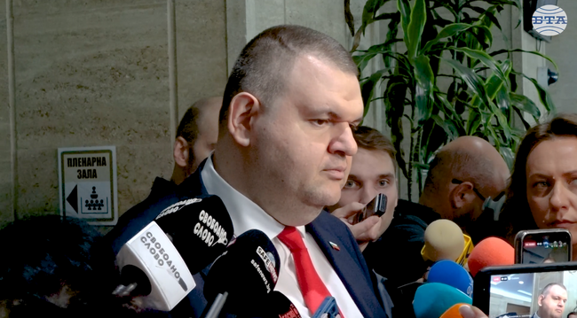 За закриване на "Автомобилна администрация" се обяви лидерът на "ДПС - Ново начало" Делян Пеевски