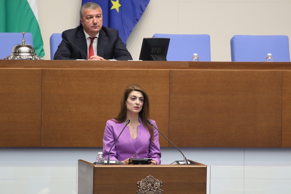 Нина Димитрова, БСП-ОЛ: Сигурността на възрастните хора и стабилността на пенсионната система са наш политически и морален дълг