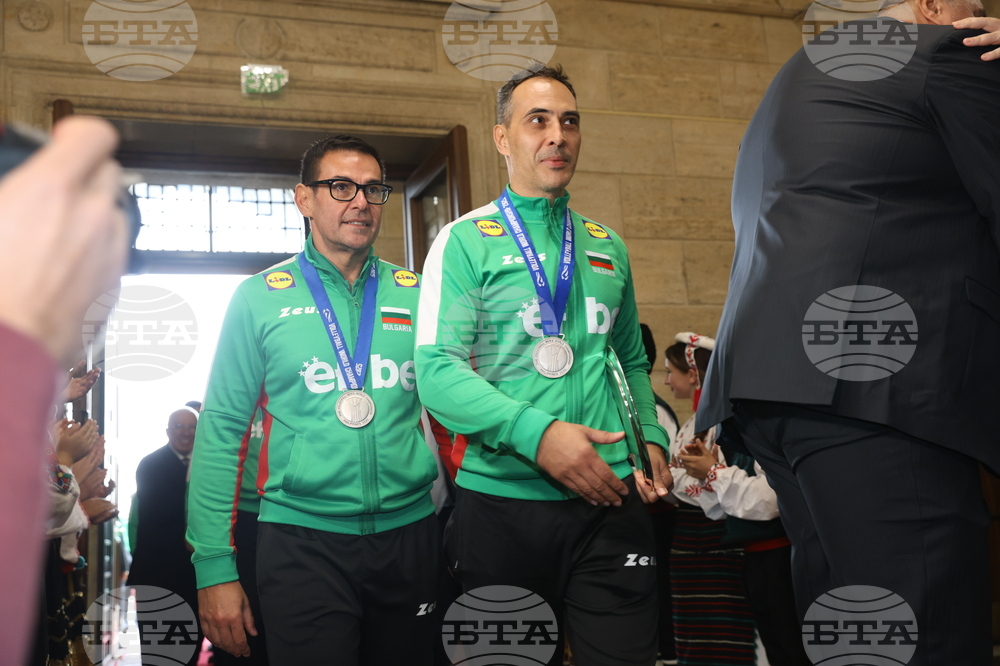 Народно събрание - волейболисти - награждаване