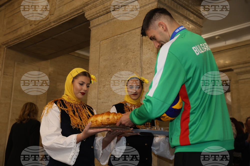 Народно събрание - волейболисти - награждаване