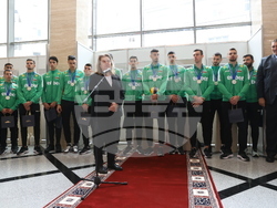 Народно събрание - волейболисти - награждаване