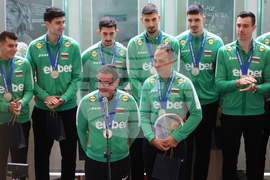 Народно събрание - волейболисти - награждаване