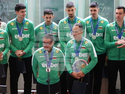 Народно събрание - волейболисти - награждаване