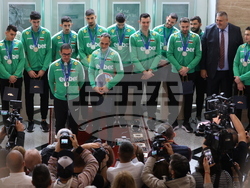 Народно събрание - волейболисти - награждаване