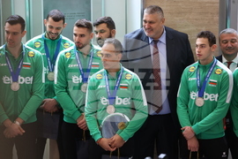 Народно събрание - волейболисти - награждаване