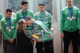 Народно събрание - волейболисти - награждаване