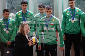 Народно събрание - волейболисти - награждаване