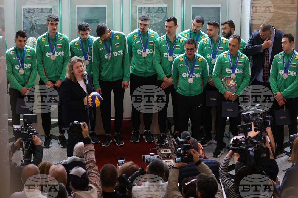 Народно събрание - волейболисти - награждаване