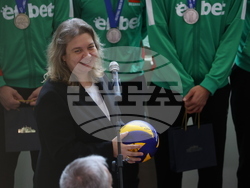 Народно събрание - волейболисти - награждаване