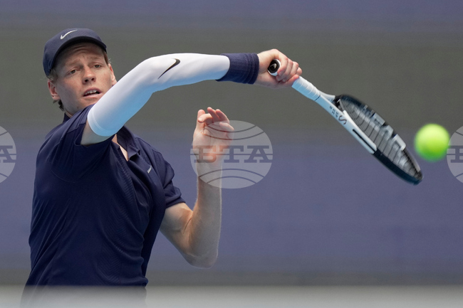 Решението на Яник Синер да пропусне Купа "Дейвис" беше остро критикувано в Италия