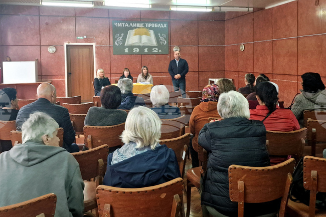 Начинът, по който ще бъдат превалутирани пенсиите, предизвиква най-голям интерес сред хората, каза директорът на ТП на НОИ в Разград