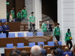 Народно събрание - волейболисти - награждаване