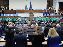 Народно събрание - волейболисти - награждаване