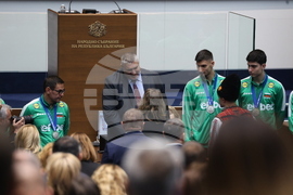 Народно събрание - волейболисти - награждаване