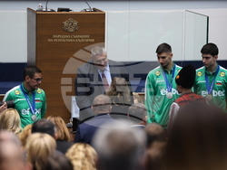 Народно събрание - волейболисти - награждаване