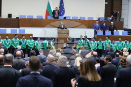 Народно събрание - волейболисти - награждаване