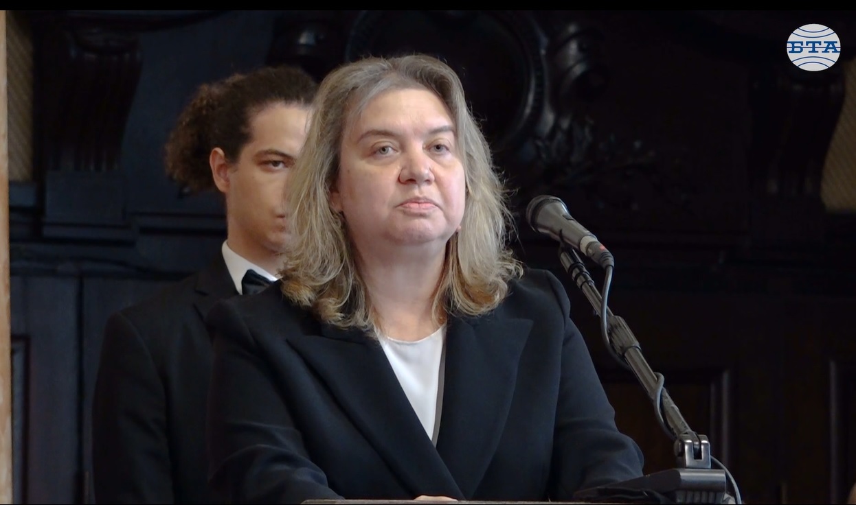 Нека всички да бъдем достойни за заветите на Евлоги и Христо Георгиеви, каза доц. д-р Наталия Киселова при откриването на академичната година Нека всички да бъдем достойни за заветите на Евлоги и Христо Георгиеви, каза доц. д-р Наталия Киселова при откриването на академичната година