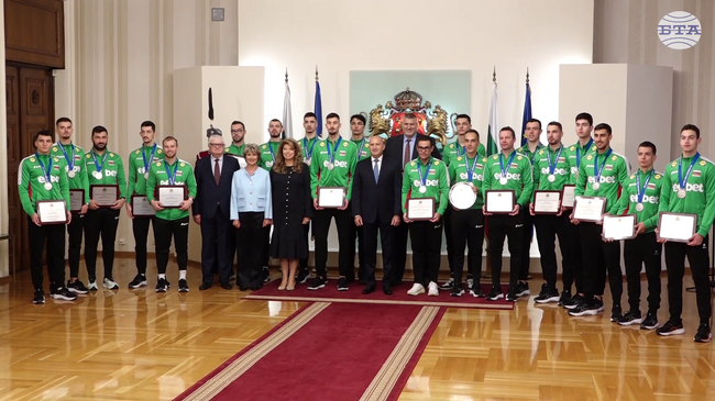 Дадохте на обезверените вяра в нашите сили и надежда за бъдещето, каза президентът Румен Радев на Националния отбор по волейбол