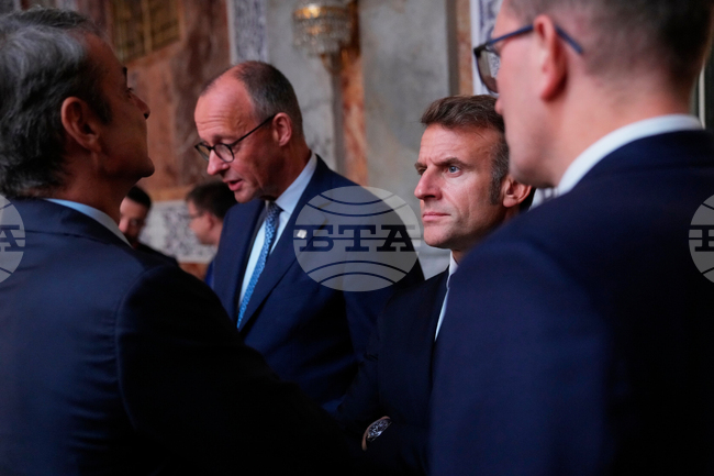 Берлин заяви, че политическата стабилност във Франция е от ключово значение за целия ЕС