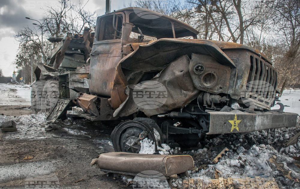 Свалена ракета удари жилищен блок в Киев и уби един човек