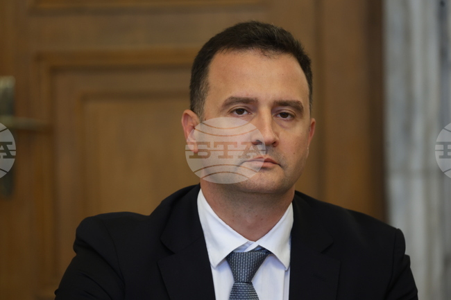 Енергийният министър Жечо Станков заяви, че няма информация за инвеститорски интерес към "Лукойл Нефтохим Бургас"