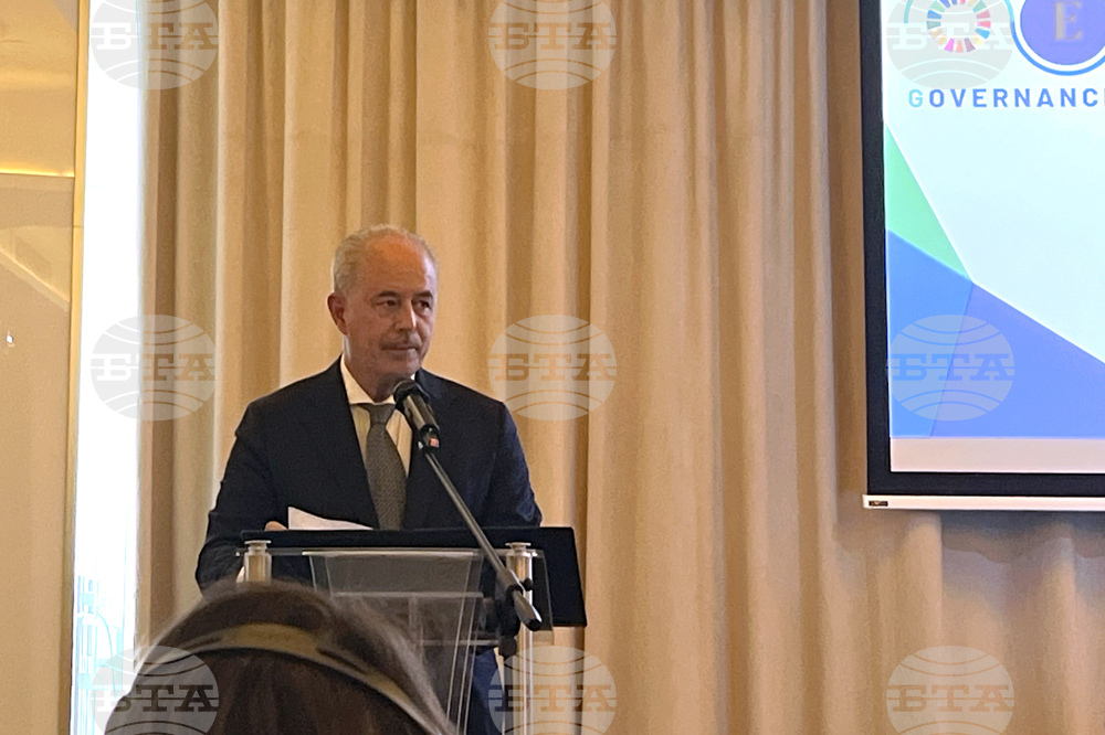 Във времена на кризи ESG стандартите могат да помогнат да запазим посоката си, смята посланикът на Италия в София Марчело Апичела