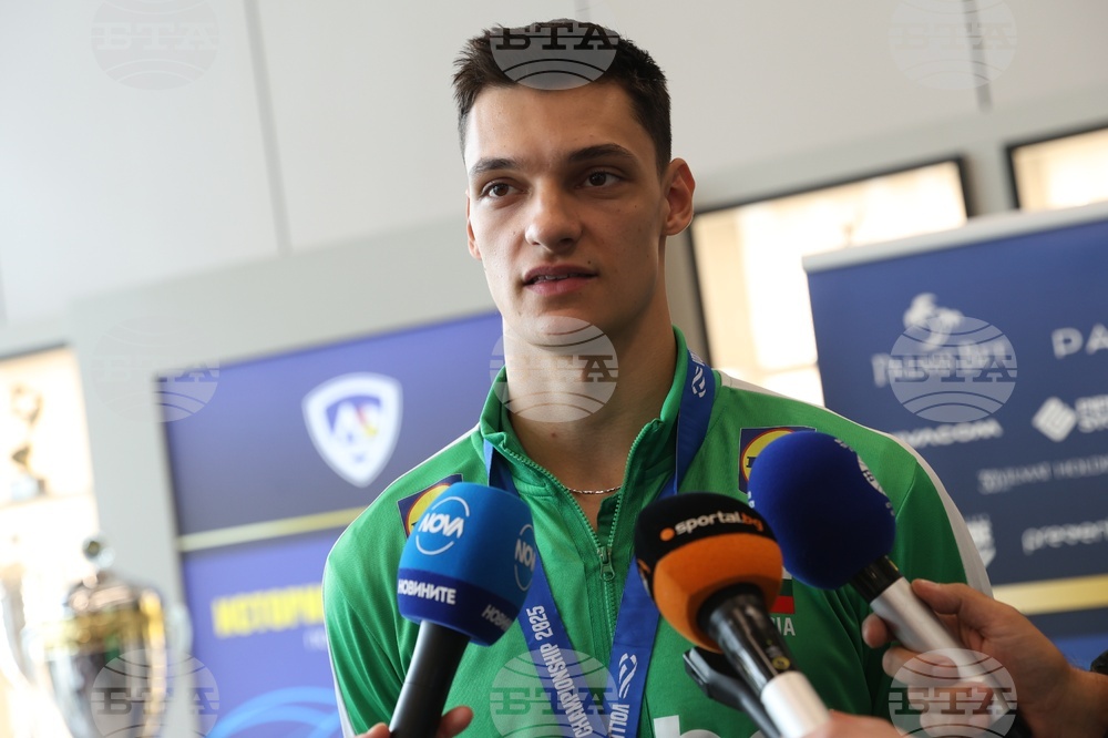 Александър Николов изтърпя наказание при успех на Чивитанова над Алианц Милано в италианската волейболна Суперлига