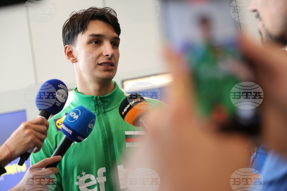 Локомотив Новосибирск със Симеон Николов постигна пети пореден успех във волейболното първенство на Русия и е лидер