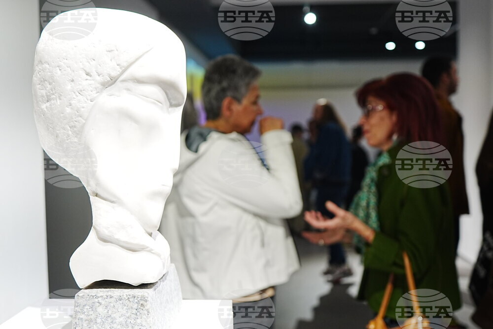 Пловдив - „Седемдесет обиколки около слънцето“ - изложба - доц. Свилен Костадинов