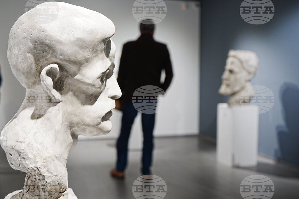 Пловдив - „Седемдесет обиколки около слънцето“ - изложба - доц. Свилен Костадинов