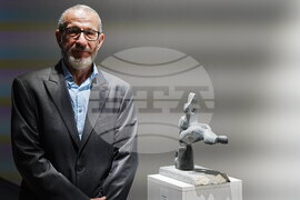 Пловдив - „Седемдесет обиколки около слънцето“ - изложба - доц. Свилен Костадинов