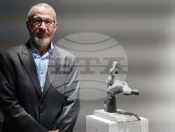 Пловдив - „Седемдесет обиколки около слънцето“ - изложба - доц. Свилен Костадинов