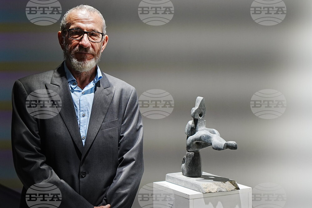 Пловдив - „Седемдесет обиколки около слънцето“ - изложба - доц. Свилен Костадинов