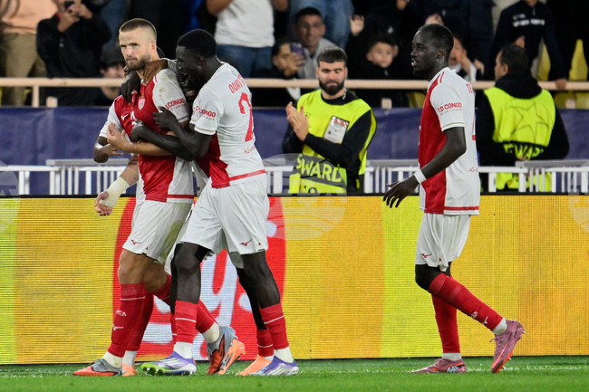 Монако може да уволни Хютер по време на международната пауза