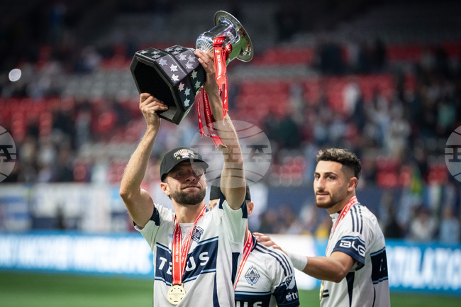 Томас Мюлер вече е най-успешният германски футболист, след като спечели 35-и трофей в кариерата си