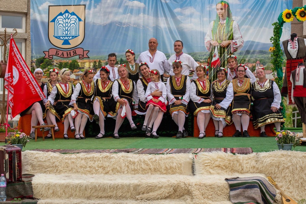 Танцьори от клуб „Хопни Тропни“ в София ще участват в Международния фолклорен фестивал „БалканФолк“ в Палма де Майорка 