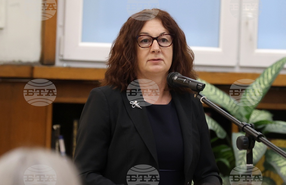 Съюзът на народните читалища и Националната библиотека са призвани да пазят българската история, каза директорът на НБКМ доц. Калина Иванова