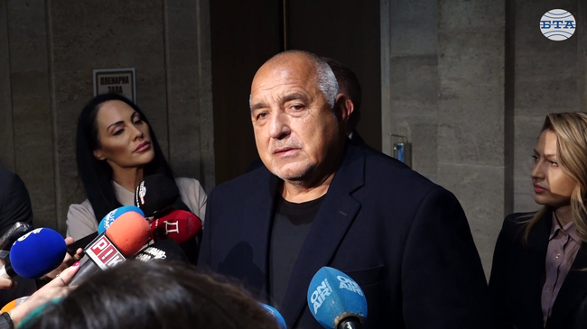 Важно е да имаме силни и организирани служби за сигурност заради войната, каза лидерът на ГЕРБ Бойко Борисов