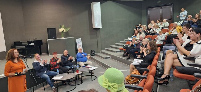 Община Стара Загора: Наградиха победителите в XII Национален конкурс за поезия „Академик Николай Лилиев“ в Стара Загора