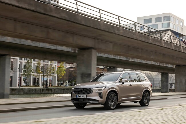 "Волво" продаде един милион плъгин хибрид автомобила, съобщиха от компанията 