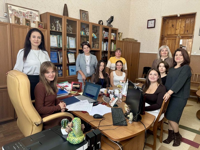 Ученици от Болградската гимназия в Украйна за един ден влязоха в ролята на учители