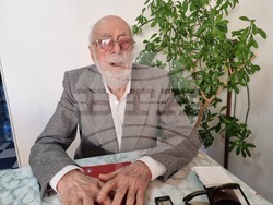 София (1 март) Създателят на новия композитен материал "Дърволит" проф. инж. Милчо Натов има 103 изобретения в химическата промишленост и технологиите. Снимка: Димитрина Ветова/БТА 