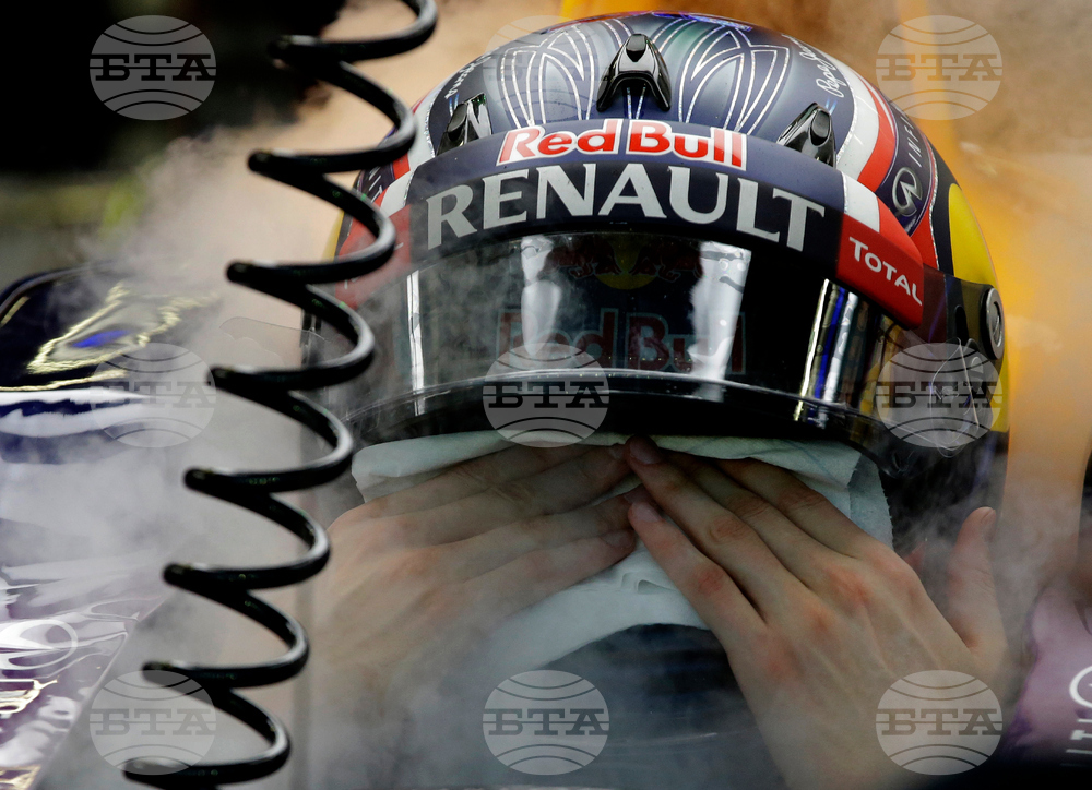 F1-Singapore GP-Heat Hazard