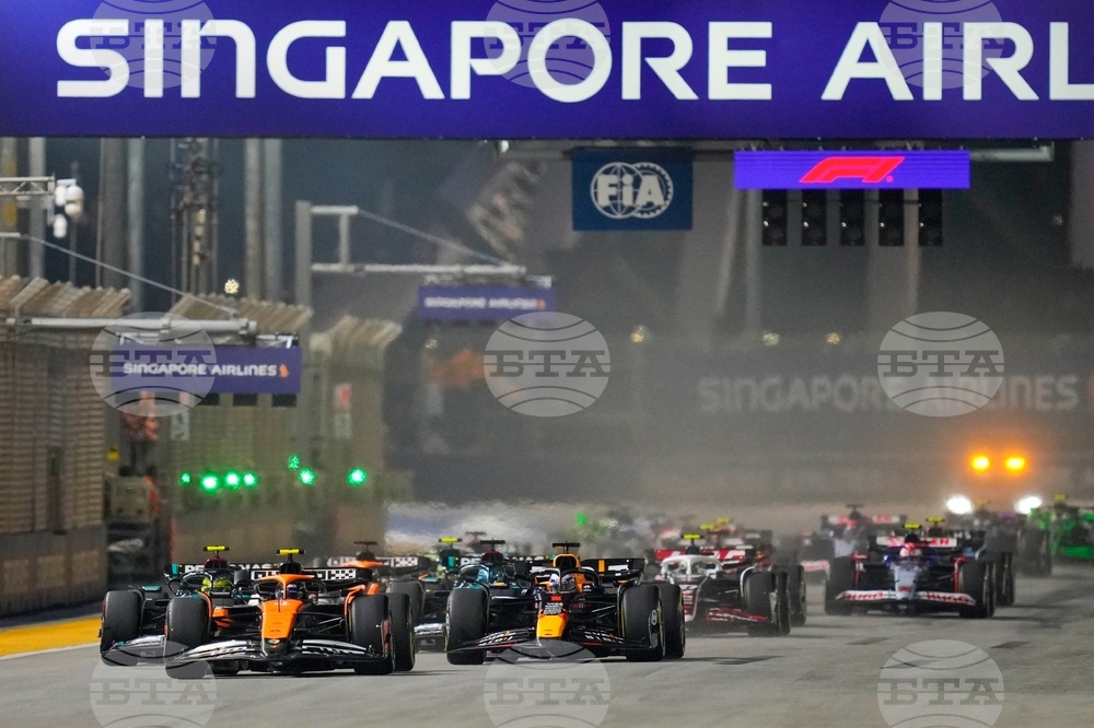 F1-Singapore GP-Heat Hazard