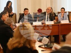 Комисия по вътрешна сигурност и обществен ред - заседание