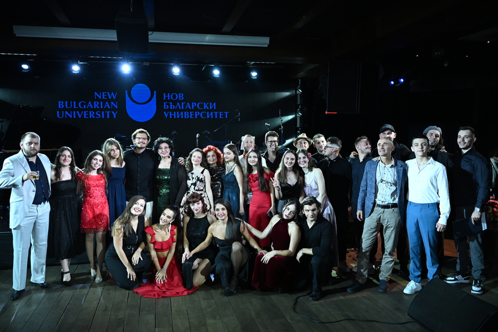 Латино джаз страсти: Млади таланти и вдъхновение от майсторския клас на Вики Алмазиду в НБУ